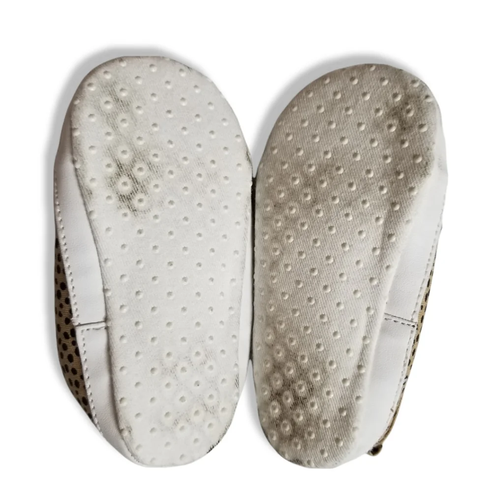 Old Navy Baby Sneaker Shoes Size 18-24M